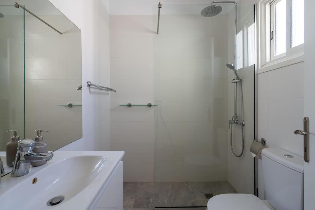 Cozy Nerina Cottage At Harbour Paphos Esterno foto