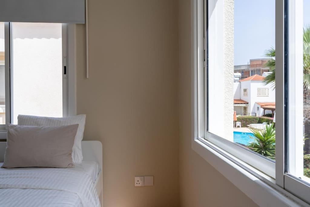 Cozy Nerina Cottage At Harbour Paphos Esterno foto