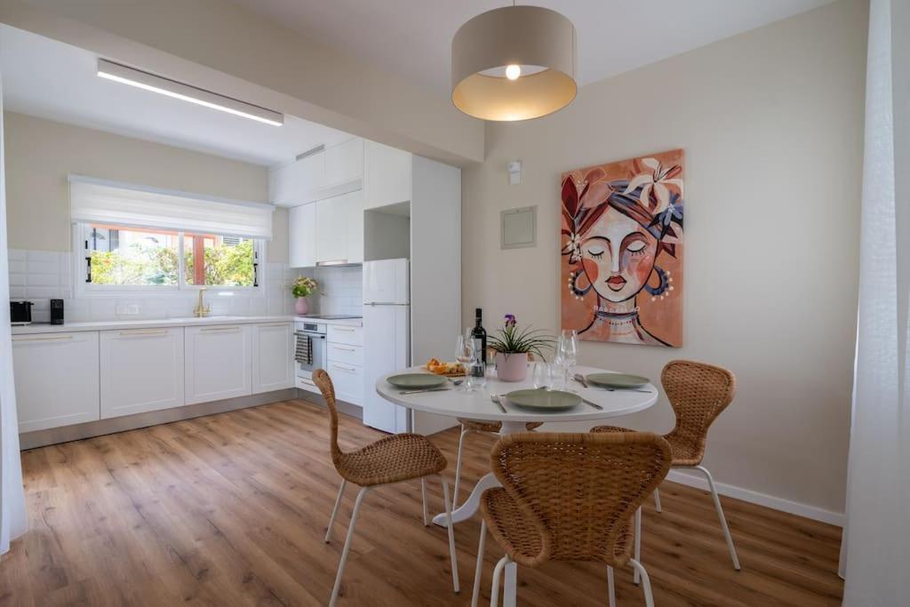 Cozy Nerina Cottage At Harbour Paphos Esterno foto